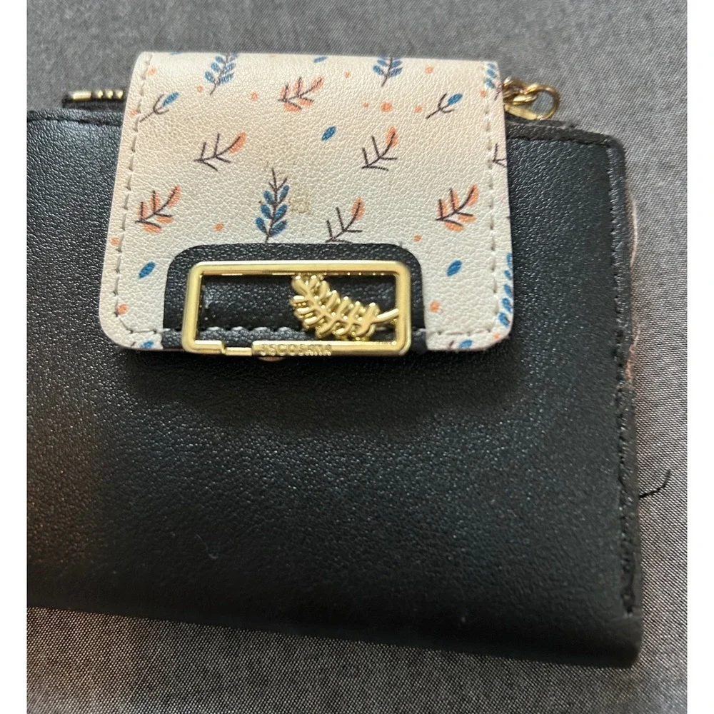 Womens Black Faux Leather Bifold Wallet Floral Snap Tassel Zipper Gold Leaf